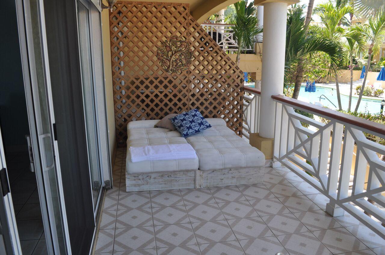 Queen Angel Resort Apartment Providenciales Exterior photo